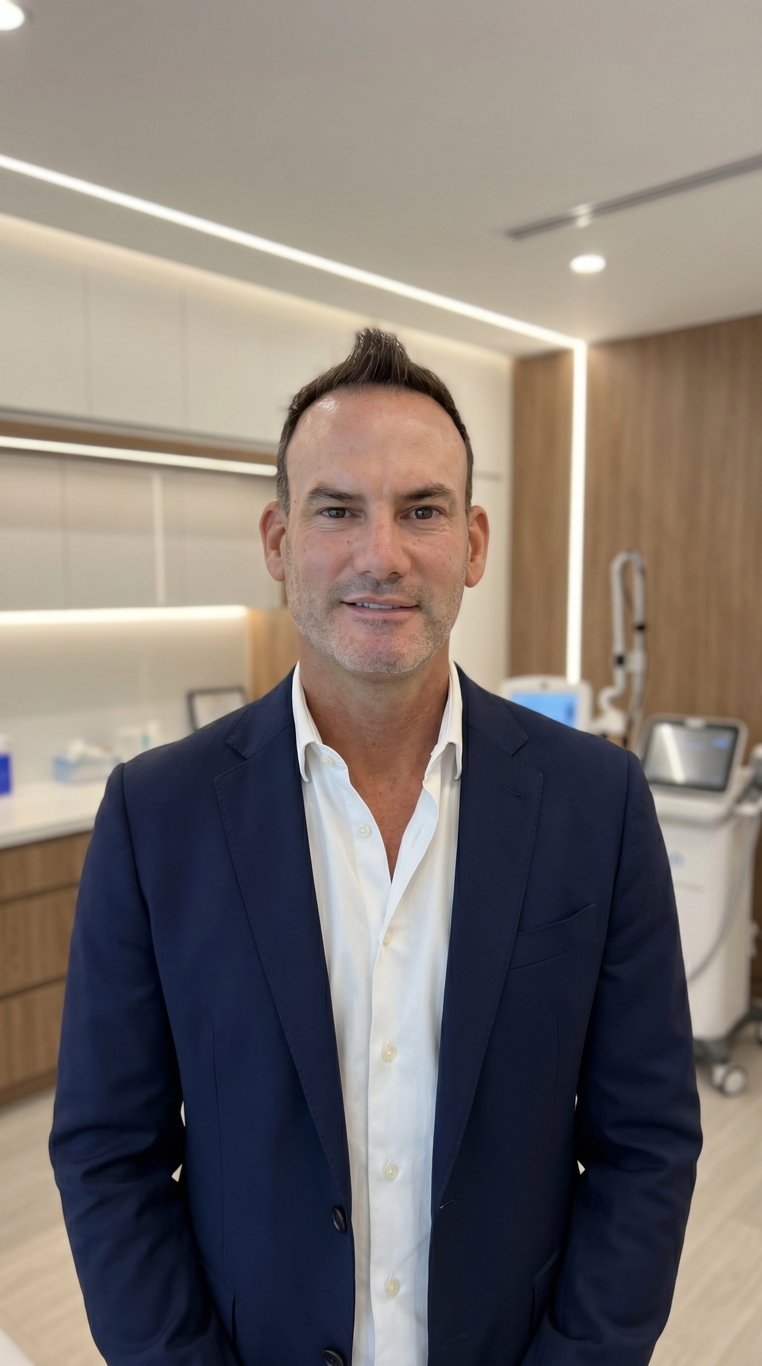 Dr. Brandon Hollenberg